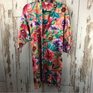 Vintage, Innermost Floral Silky Robe, Size Small. In excellent condition!